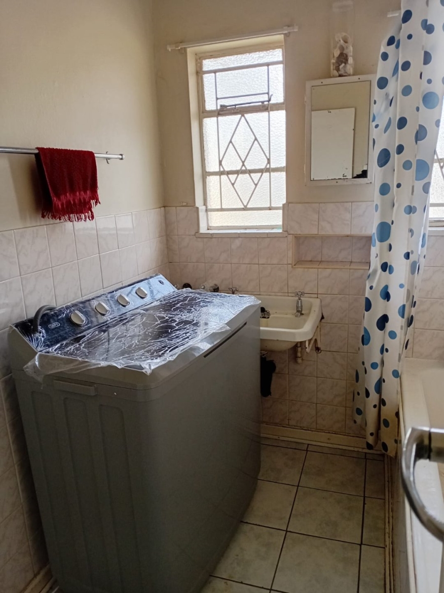 6 Bedroom Property for Sale in Park West Free State